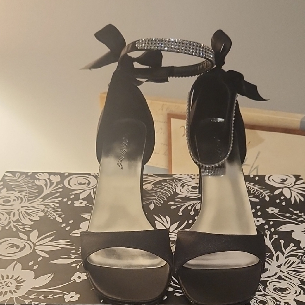 Black High-Heeled Sandals with Ankle Strap